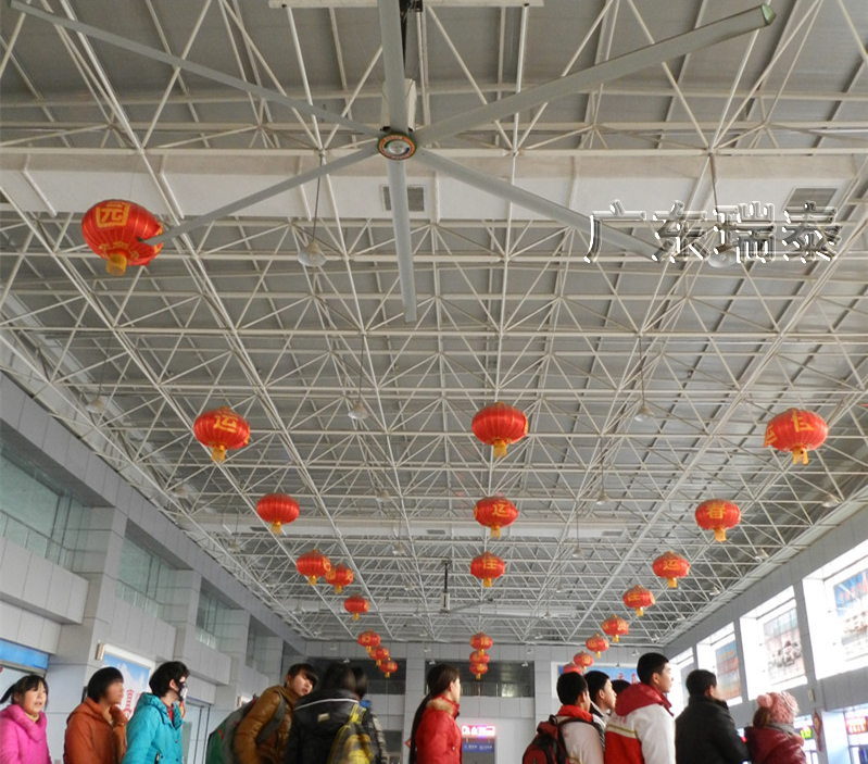 瑞泰風(fēng)工廠車間用大型工業(yè)吊扇，公公場所應(yīng)用案例